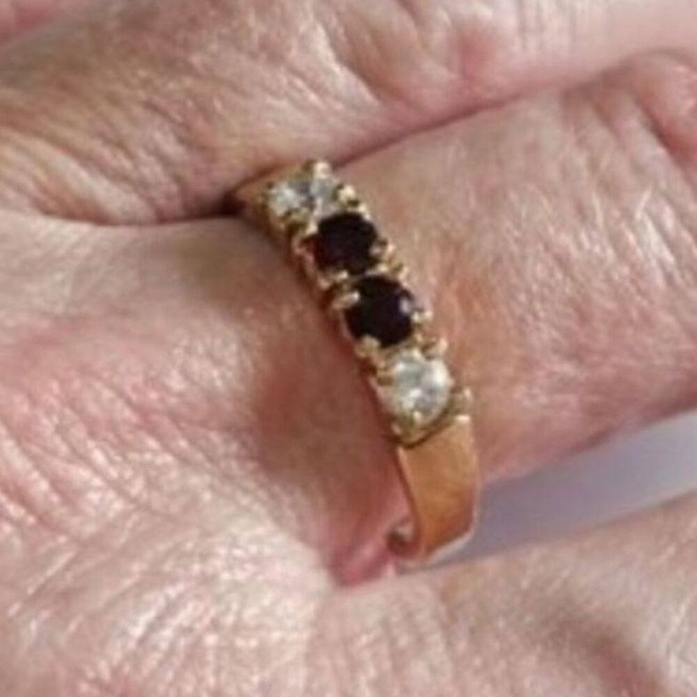 Gold tone red semiprecious stone ring Size 9
